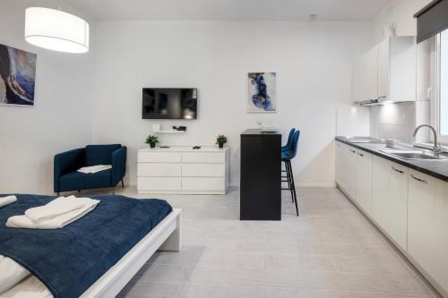 Modern Stay in Authentic Central Area - image 8
