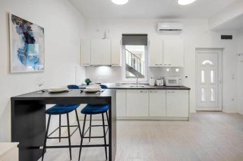 Modern Stay in Authentic Central Area - image 10