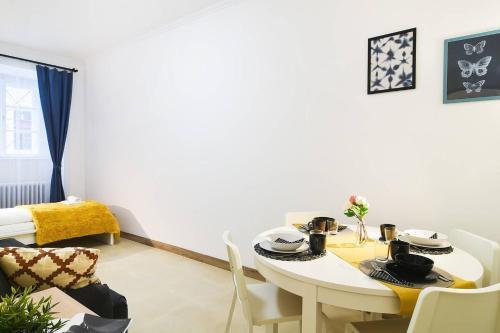 Very central apartment close to Basilica - main image