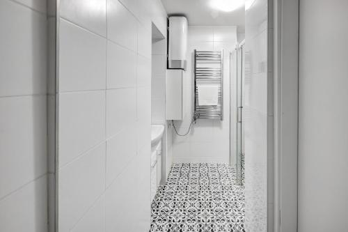 Modern Stay in Authentic Central Area - image 3