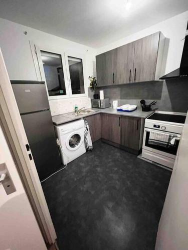 Logement entier chambre+salon + jardin & terrasse in 於利斯