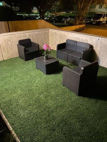 Logement entier chambre+salon + jardin & terrasse in 於利斯
