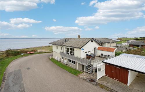  Gorgeous Apartment In Tranekr With 4 Bedrooms, Pension in Tranekær