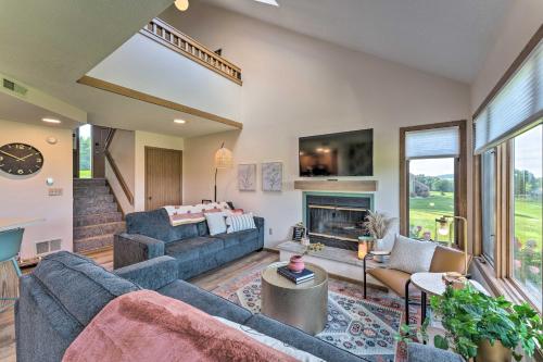 The Golf View, boutique Galena getaway! in Galena, USA