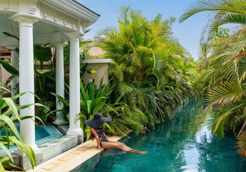 One-Bedroom River Villa (private pool - swim up to the river)      image 10