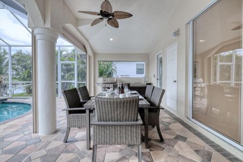 Newly renovated 3 bed/3 bath in the Four Mile Cove area w. heated pool and spa. Gulf access!