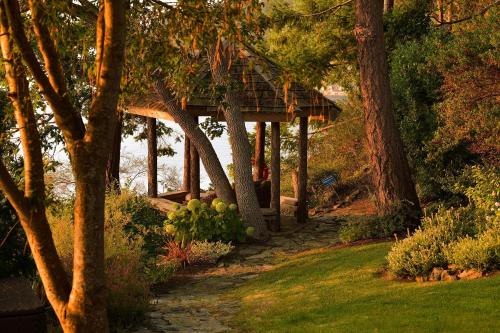 Island Luxury Oceanside Estate