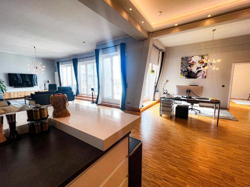 Luxurious, huge designer Loft, central Kreuzberg, Berlino (foto 3)