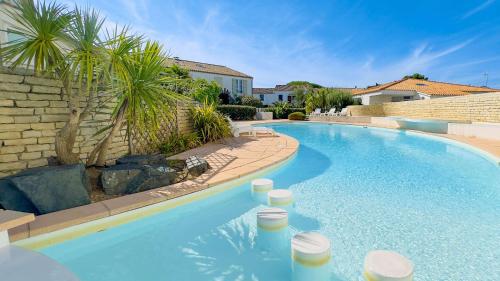 Jolie appartement avec piscine commune et parking - Location saisonnière - La Couarde-sur-Mer