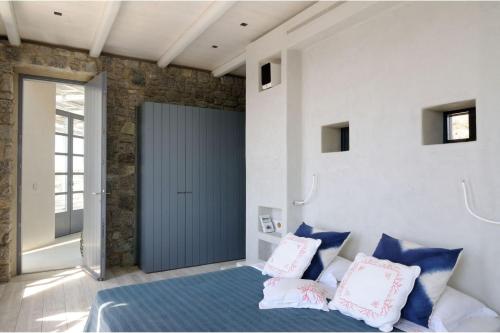 Luxurious Mykonos Villa 7 Bedrooms Villa Melianthe Private Infinity Pool and Astounding Sunset Sea Views Agios Ioannis