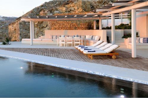 Luxurious Mykonos Villa 7 Bedrooms Villa Melianthe Private Infinity Pool and Astounding Sunset Sea Views Agios Ioannis