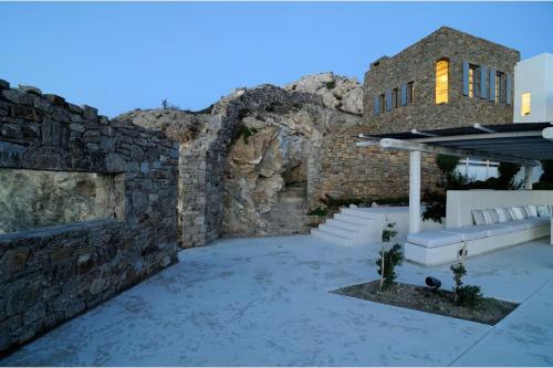 Luxurious Mykonos Villa 7 Bedrooms Villa Melianthe Private Infinity Pool and Astounding Sunset Sea Views Agios Ioannis