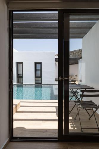 Laguna Suites in Mazera Mykonos 5