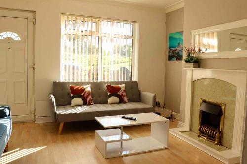 Stunning Guest House FREE WiFi &Parking in ฮันส์เลต คาร์