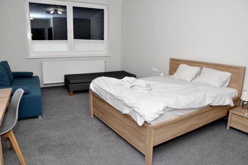 Pokoje, Apartamenty, Restauracja Marcus