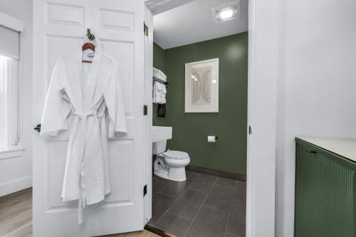 Double Room image 4