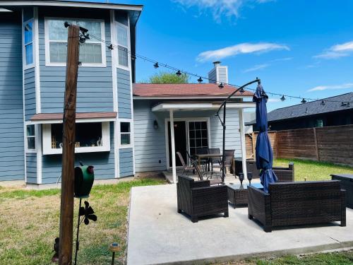 San Antonio Comfort 4 Bedroom 3 Bath home 5 Mins from Sea World in San Antonio, USA