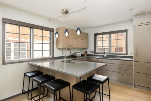 Alpenblick Unit 10 - image 9