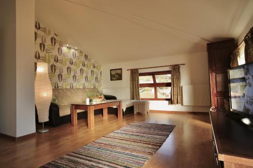 Iliikova House - image 3