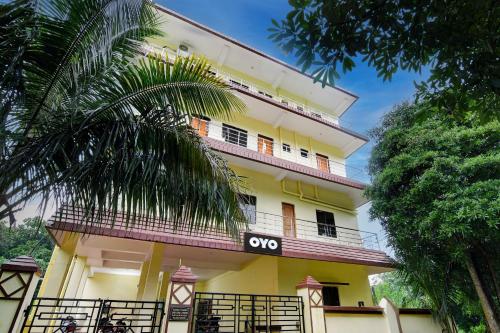 Indgang, OYO Flagship Sri Balaji Guest House in Asika