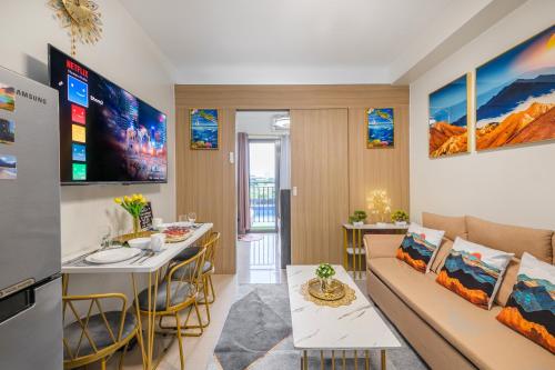 2 Side-by-Side P00L Front Condos, 6 Beds, 2 CR, 2 Kitchen at MOA