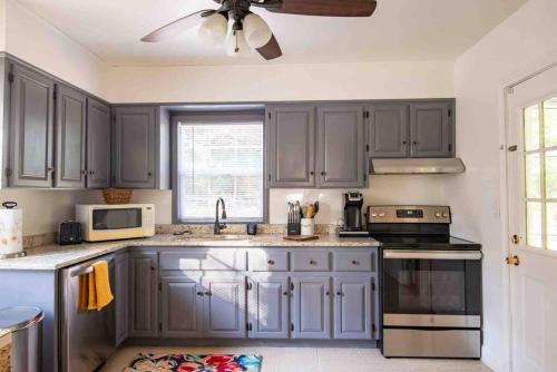 Birmingham Home/2BR/Close to everything! in Birmingham, USA