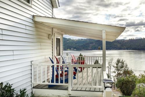 Harrison Getaway with Deck and Lake Views!