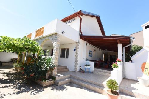 Apartments Mais Tisno 4