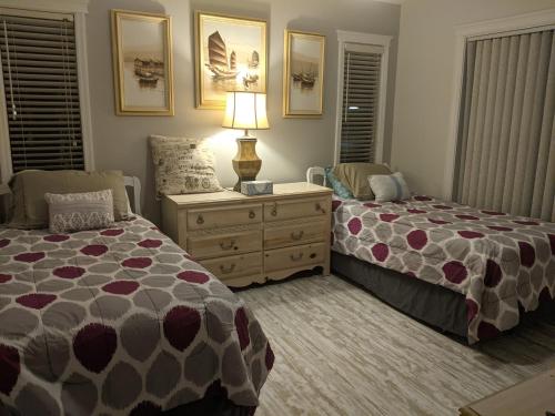 LUX VILLAs on beautiful Palmer Ranch thumb 3