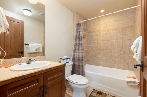 201 Oro Grande Condo - image 4