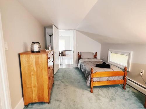 Historic American Farmhouse 1870 - 10 miles from Cherry Springs! in Coudersport, USA