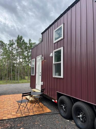 The Mockingbird Tiny Home in Perry (FL)