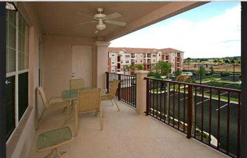 Executive 3 Bedroom Villa at Universal - image 11