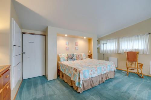 Large House with Hot Tub and Deck - Walk to Beach - image 5