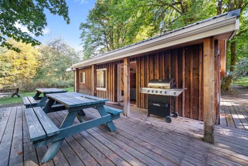 3 bedrooms, 5 beds