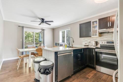 Fun & Cozy Retreat: Nature & Games in Quinte West (ON)