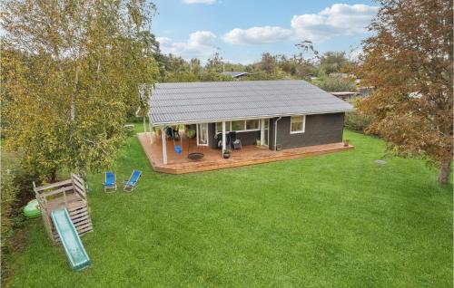  Stunning Home In Fllenslev With Wifi in Føllenslev