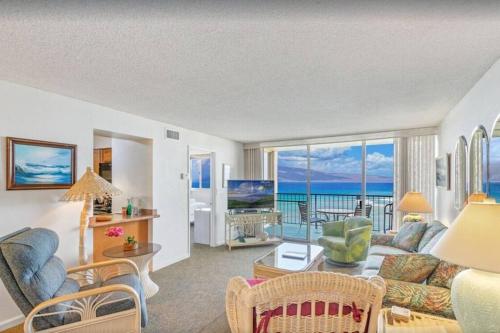 Royal Kahana 1009- Oceanfront unobstructed views from the 10th floor