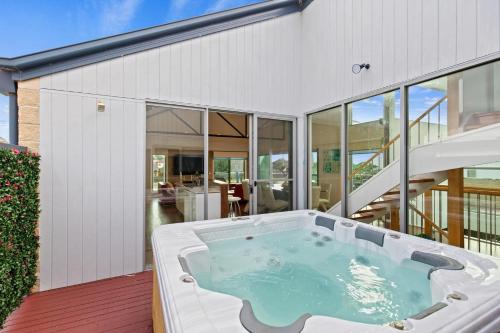 Bliss on the Bay - Upstairs and Games Room