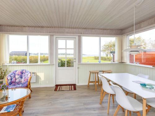 Comoditats, 6 person holiday home in Skals-By Traum in Skals