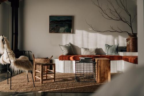 Log Box Red Hill Log Box Red Hill