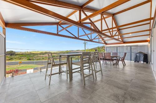 Luxury Beach House in Kianga