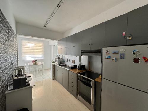 Windsor Place - three bedroom apartment - image 13