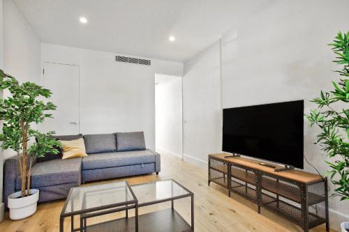 3 Bedrooms - Darling Harbour - Junction St 2 E-Bikes Included