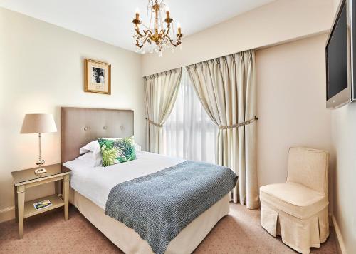 2 bedrooms, 3 beds