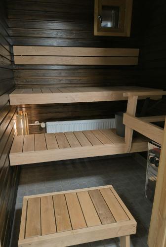 Sauna, Ruka Center Chalet 3B1 - Ski-In Ski-Out - All services nearby - AC - Fireplace - Wifi - Own parking  in Kuusamo