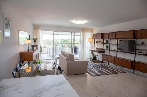 Two-Bedroom Apartment with Terrace and Loggia (6 People) - Golf and Pond View 