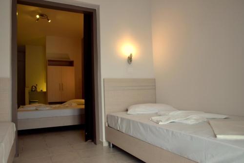 One-Bedroom Apartment (2 Adults + 2 Children) image 7