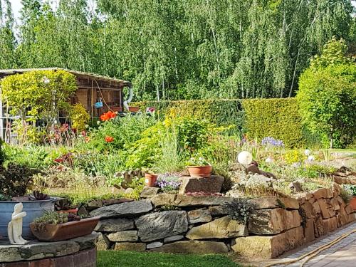 페니그 Ferienwohnung am Viaduktweg Familie Roman 4성급 싱글룸 레스토랑