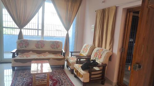 sri venkateswara Grand homestay- Hill View ,Ac service Apartment ,Nearest to Alipiri